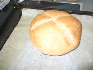 mein erstes gebackenes Brot.